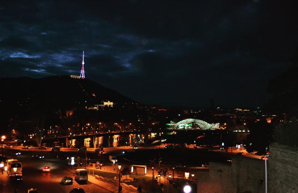 Tiflis Metekhi Hotel Exterior foto