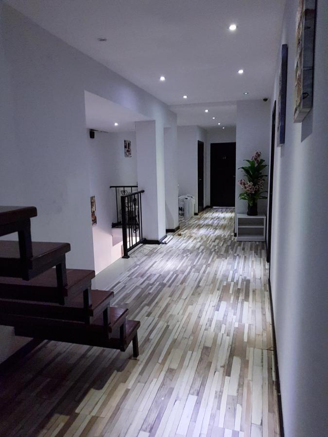 Tiflis Metekhi Hotel Quarto foto